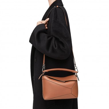 Loewe Small Puzzle in Classic Calfskin -Brown