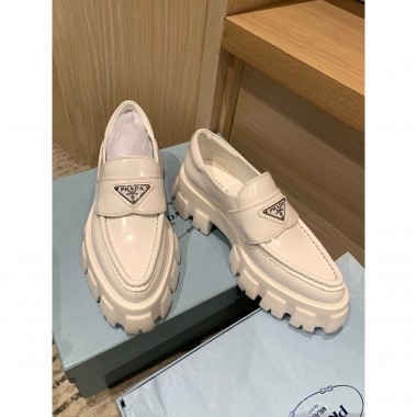 Mocassini Monolith a punta in pelle spazzolata