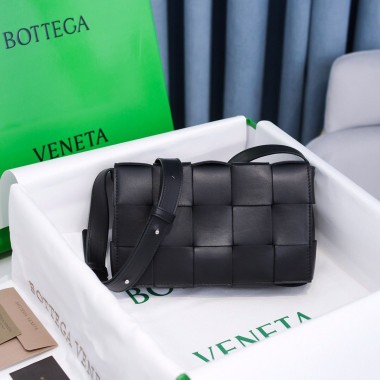 Bottega Veneta Cassette intrecciato Nappa Bag