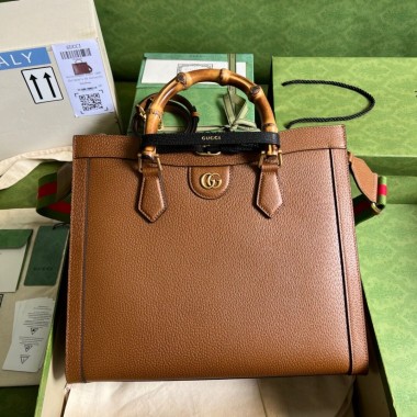 Borsa shopping Gucci Diana misura Media