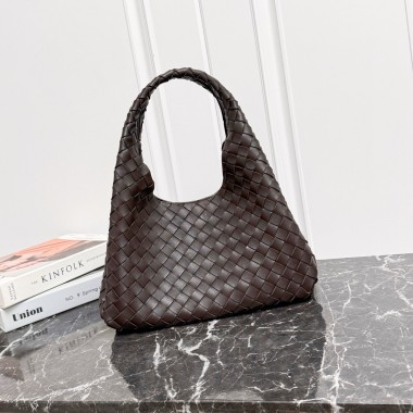 Intrecciato Medium Campana Shoulder Bag-Fondant