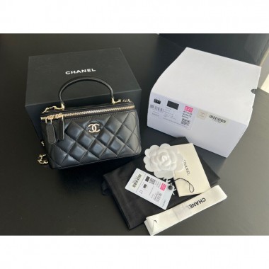 Chanel cosmetic Bag in pelle 