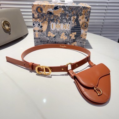 Cintura sottile Dior con borsa