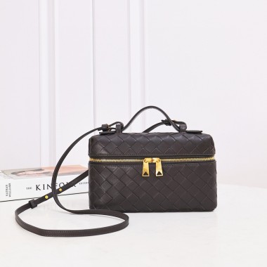 Fondant Intrecciato leather Bang Bang Vanity Case 