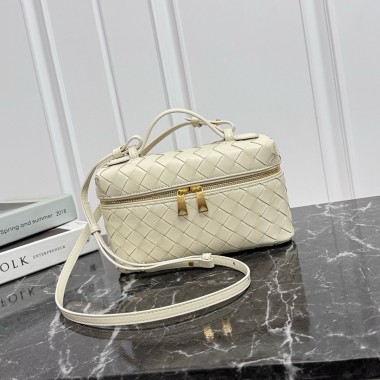 Sea Salt Intrecciato leather Bang Bang Vanity Case 