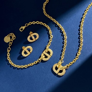 Braceciali/Oreccini/Collane 