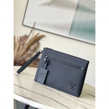 M11486 Takeoff Pouch