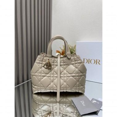 Medium Dior Toujours Bag  