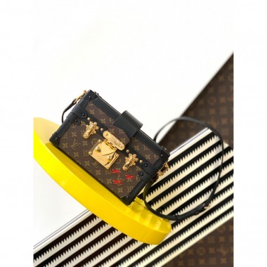 m40273, monogram canvas Petite Malle  