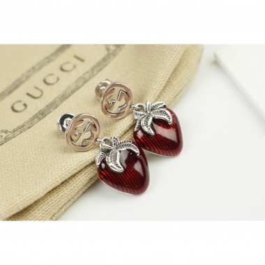 Orecchini Chanel di alta qualità in vendita