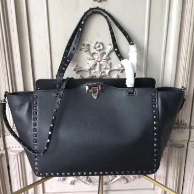 Valentino Borsa Granda Rockstud in Vitello 