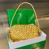 Bottega Veneta Knot Clutch On Strap 
