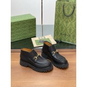 Stivaletto donna con Morsetto