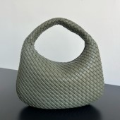 Intrecciato Medium Veneta Shoulder Bag-Pickle