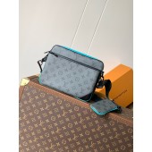 M11648 Trio Messenger