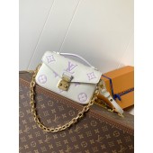 M23940 Pochette Métis East West