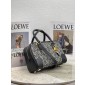 Loewe Amazona 23 in Embroidery and Calfskin 