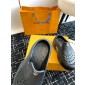  LV shark Clog   , Size 39-45