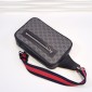 Gucci Marsupio nero con GG 