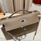 Hermes Kelly Pochette in Epsom Leather- Etoupe
