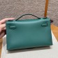 Hermes Kelly Pochette in Swift Leather-Vert Vertigo
