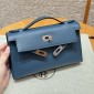 Hermes Kelly Pochette in Swift Leather-Blue de presse