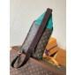 M12734 Avenue Slingbag